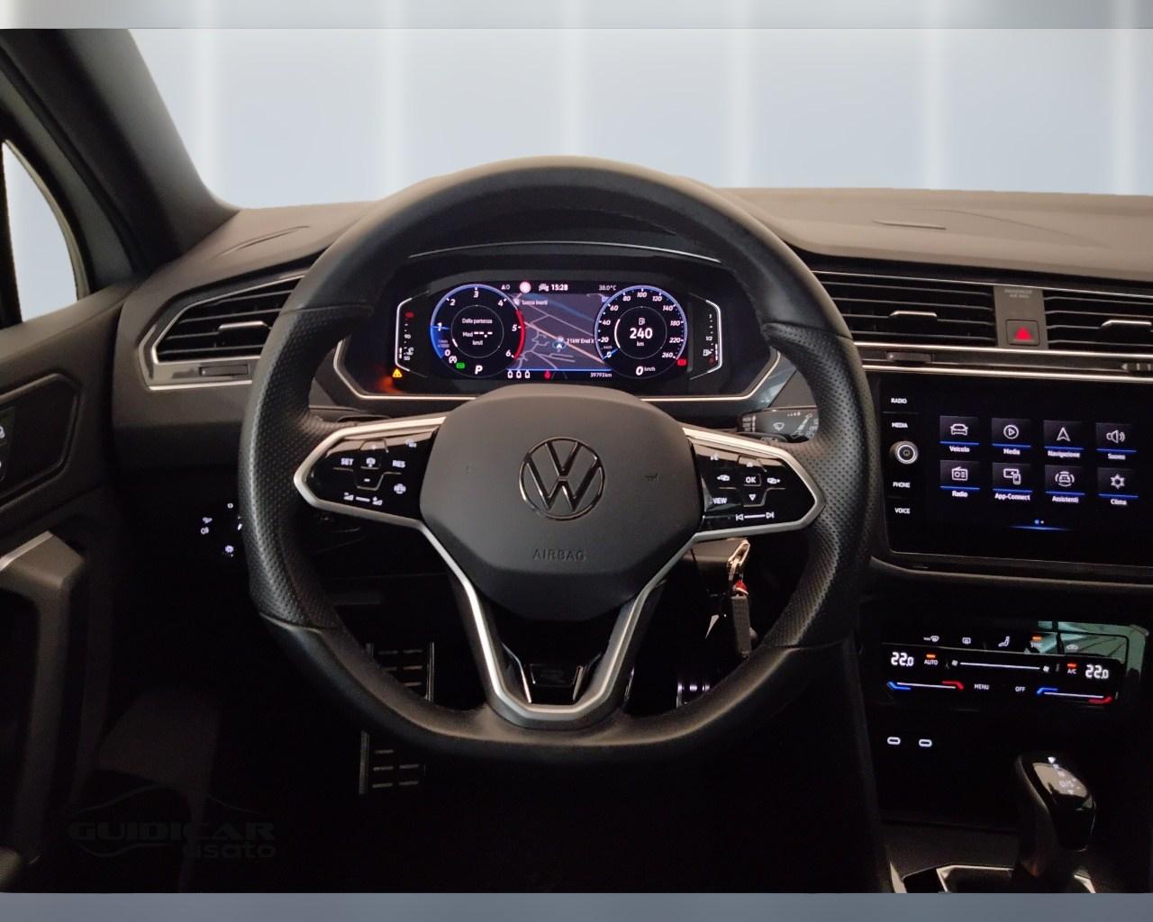 VOLKSWAGEN Tiguan II 2021 - Tiguan 2.0 tdi R-Line 150cv dsg