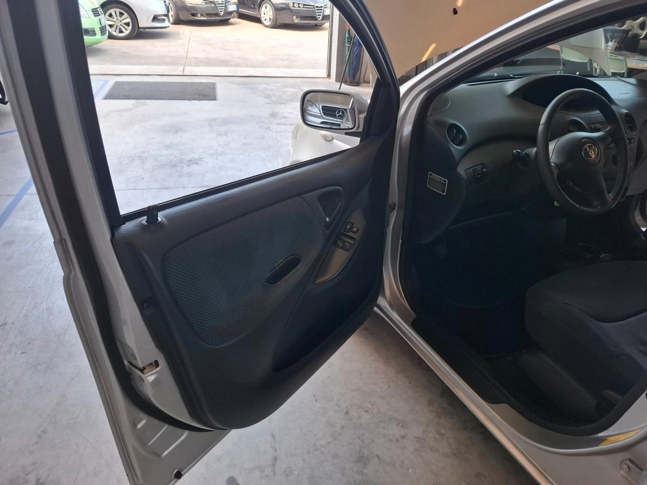 Toyota Yaris 1.4 tdi D-4D cat 5 porte Expo Clima