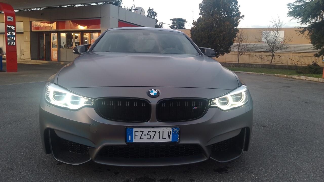 BMW M4 perfomance carbonceramic 2015