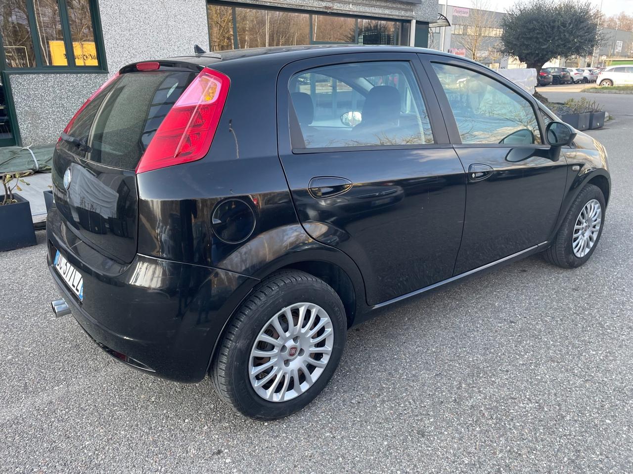 Fiat Grande Punto Grande Punto 1.4 Starjet 16V*Neopatentati*