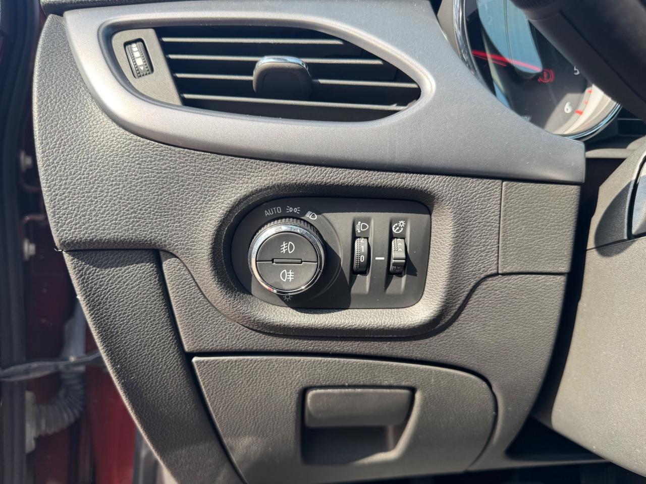 OpelAstra 1.6 CDTi 136CV S&S Sports Tourer Innovation Neopatentati