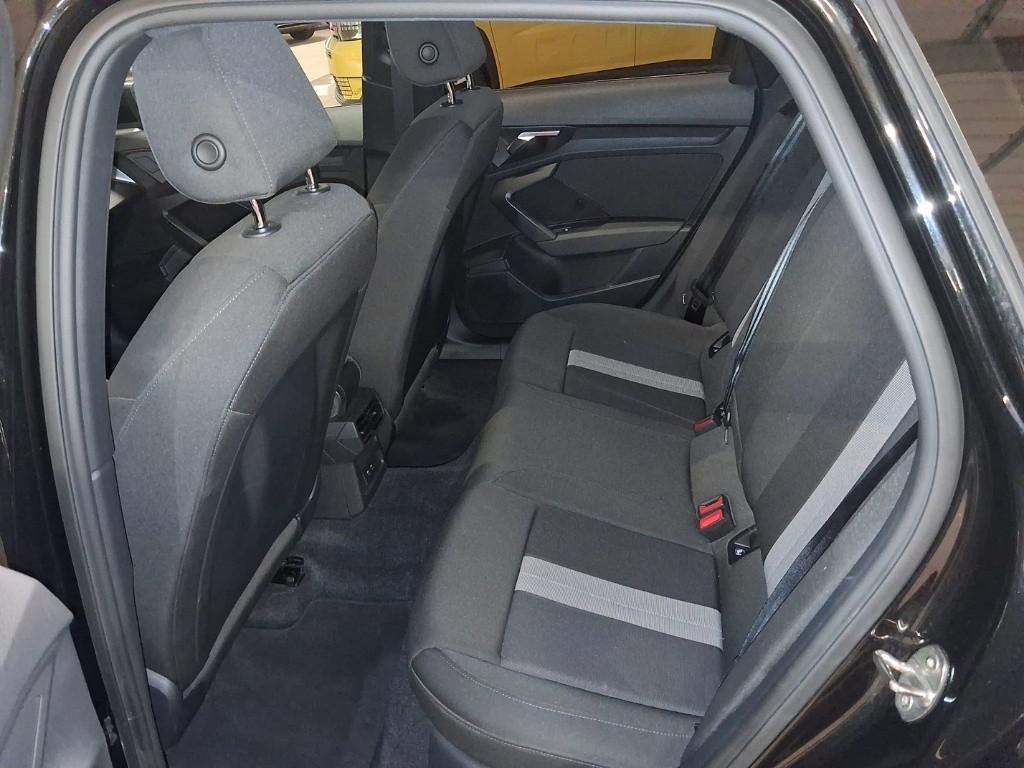 AUDI A3 4ª serie - A3 SPB 35 TDI S tronic S line edition