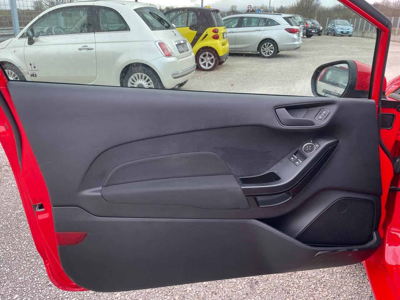 Ford Fiesta 1.5 TDCi 85 CV 3 porte Van autocarro