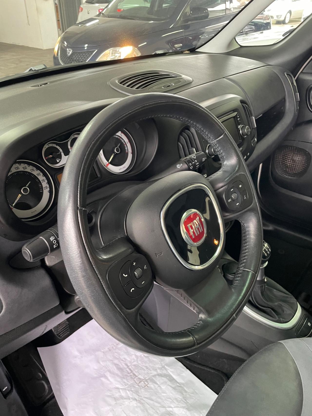 Fiat 500L 1.6 Multijet 105 CV Lounge tetto nav sensori ecc dal nord