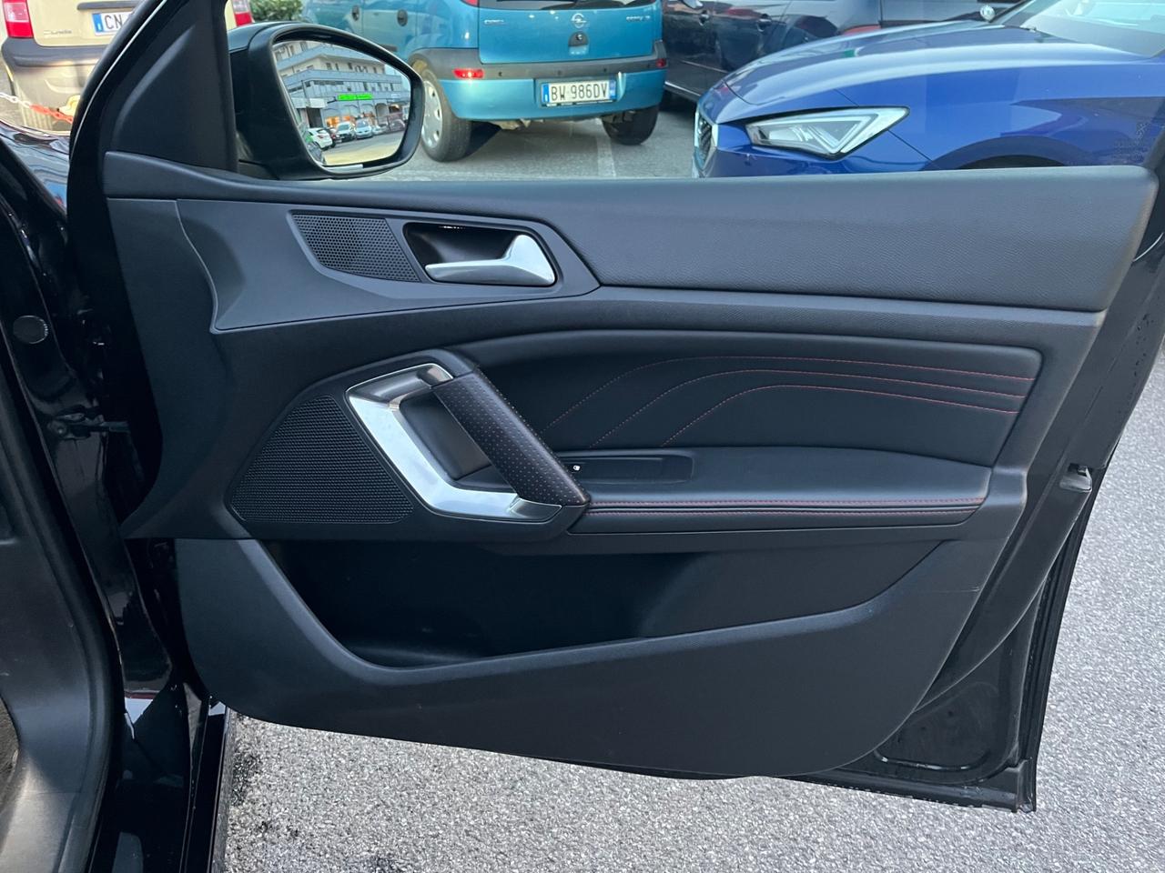 PEUGEOT 308 - GT LINE