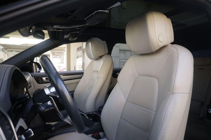 Porsche Cayenne 3.0 V6 E-Hybrid Tetto Panoramico Unicoproprietario