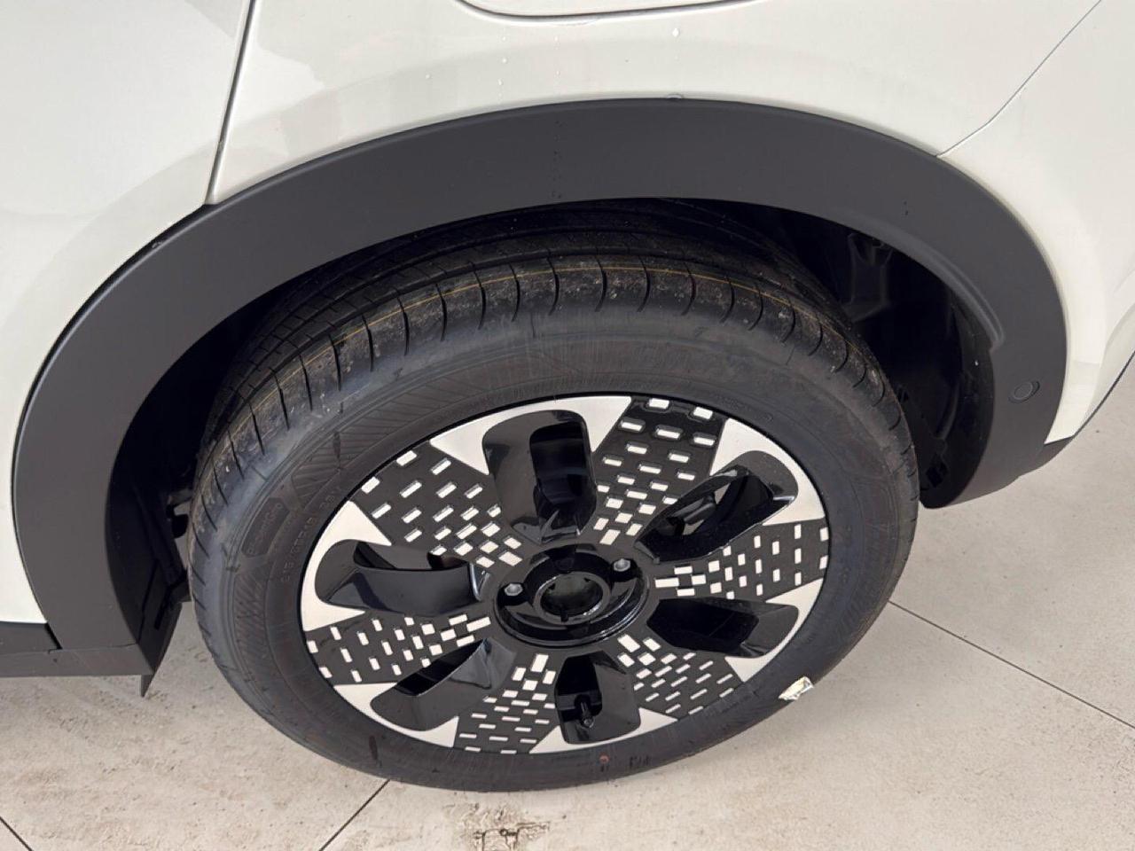 Fiat 600 Hybrid 110 CV DCT MHEV La Prima II BICOLORE