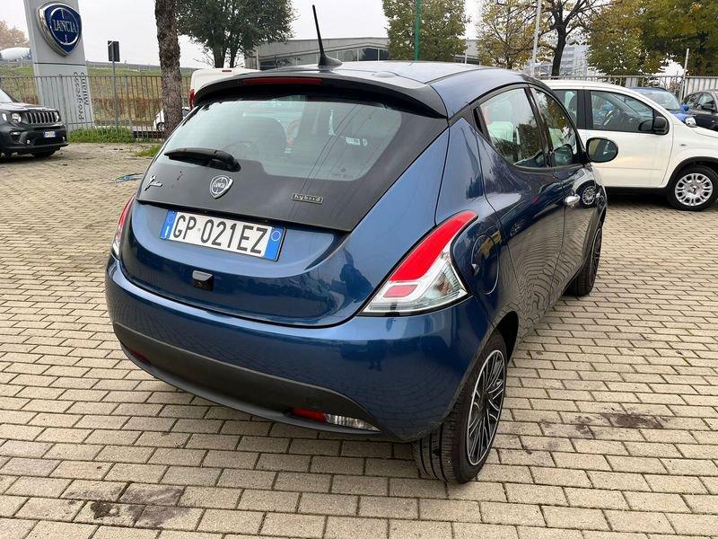 Lancia Ypsilon 1.0 FireFly 5 porte S&S Hybryd Gold