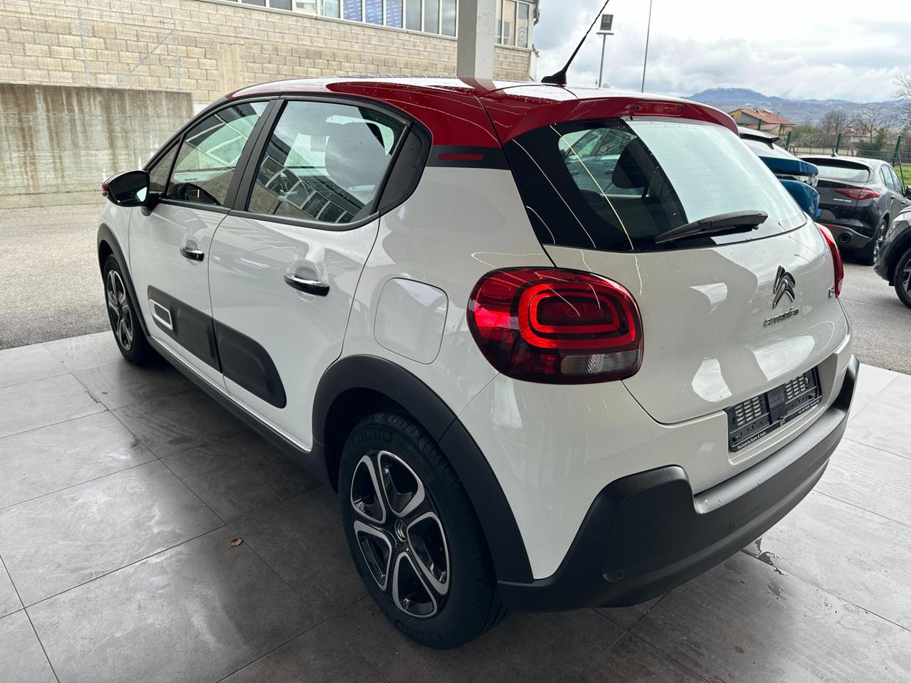 Citroen C3 1.2 puretech Shine s&s 83cv