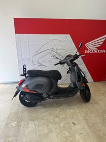 Piaggio Vespa 300 GTS
