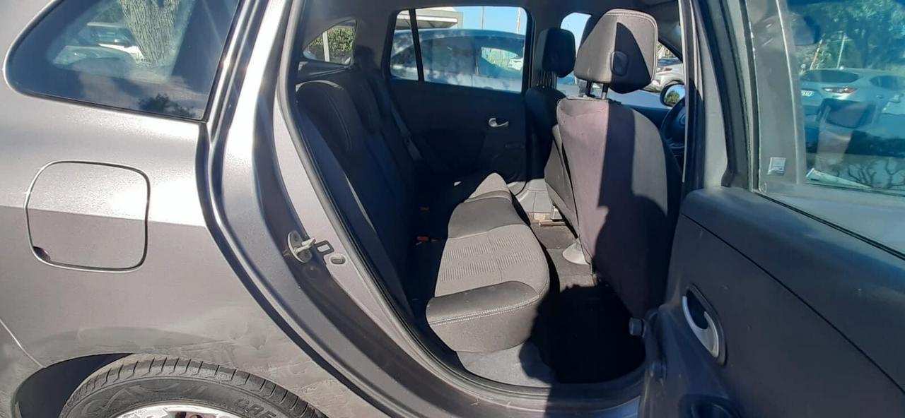 Renault Clio 2011 - 1.2 BENZINA CAMB. AUT. LB AUTOMOBILI