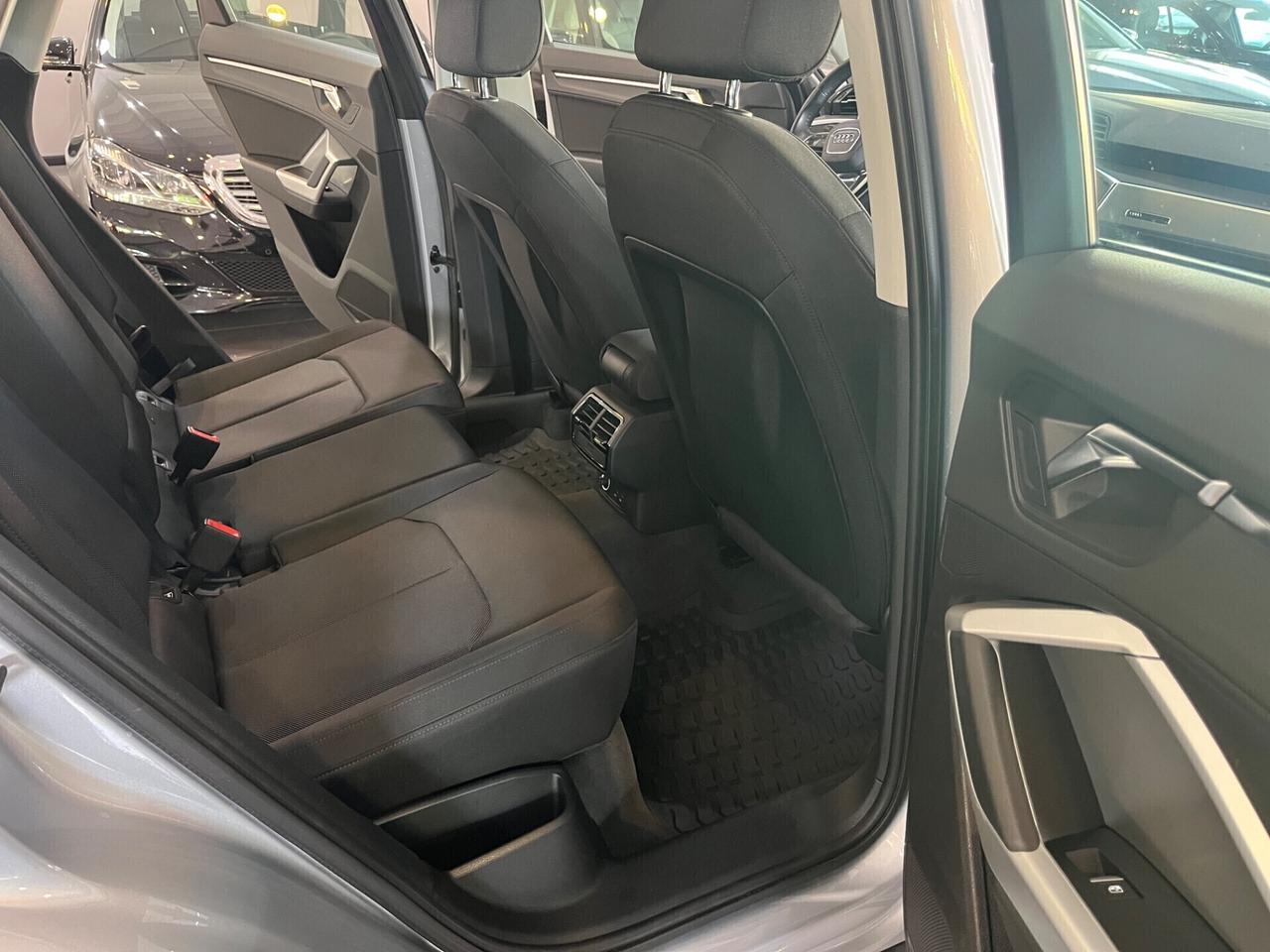 Audi Q3 35 2.0 tdi Business s-tronic 92.000 KM!!