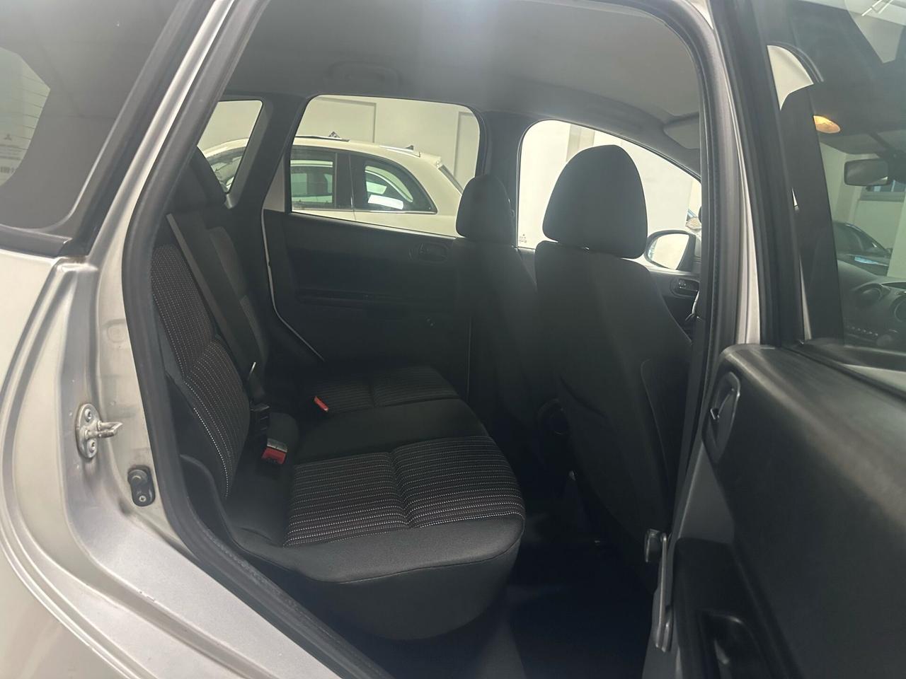 Mitsubishi Colt 1.3 16V 5p. Insport