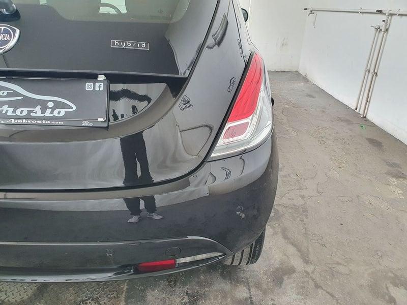 Lancia Ypsilon 1.0 FireFly 5 porte S&S Hybrid Gold TUA DA 129,00 AL MESE