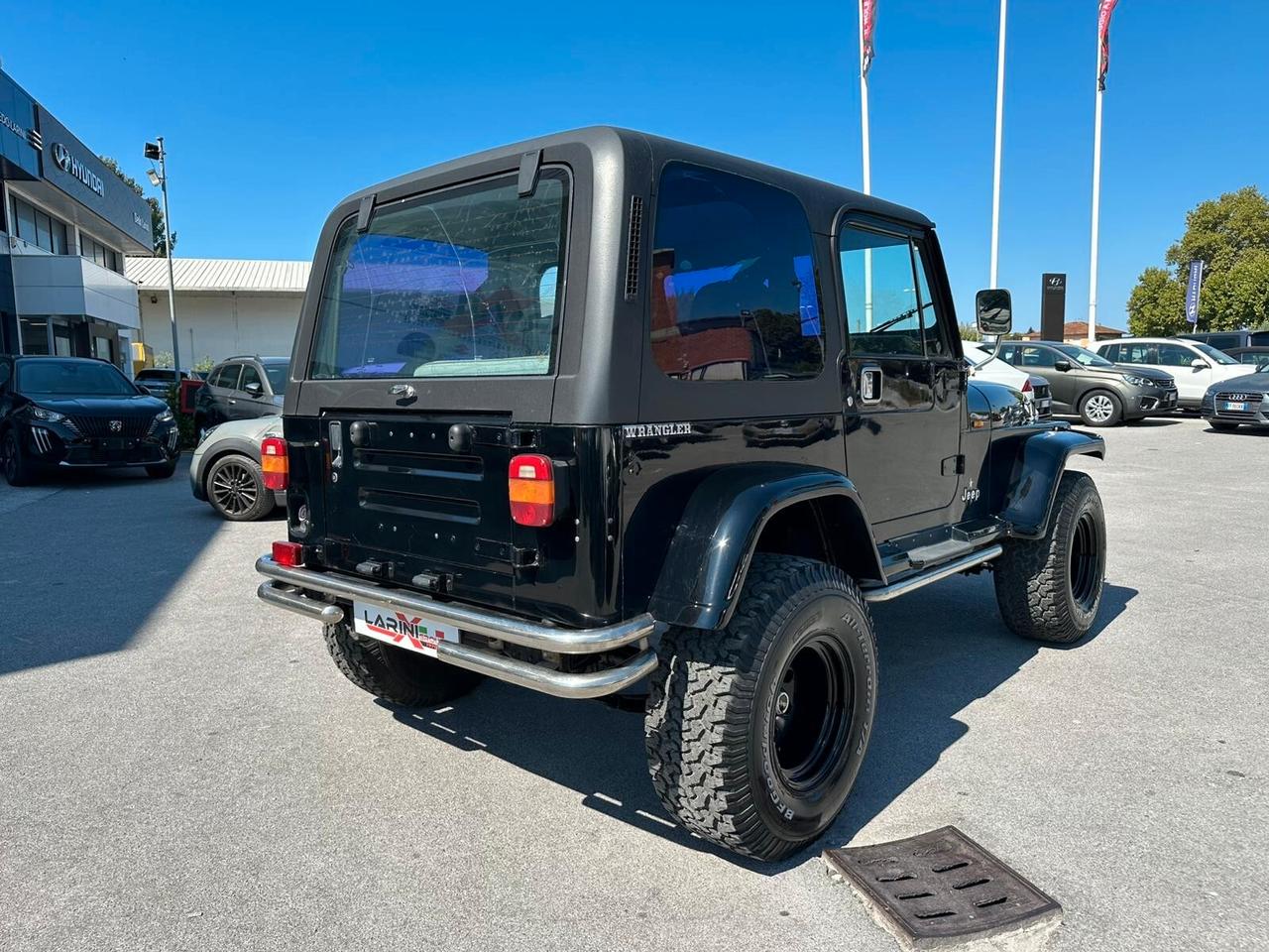 Jeep Wrangler 2.5 Laredo