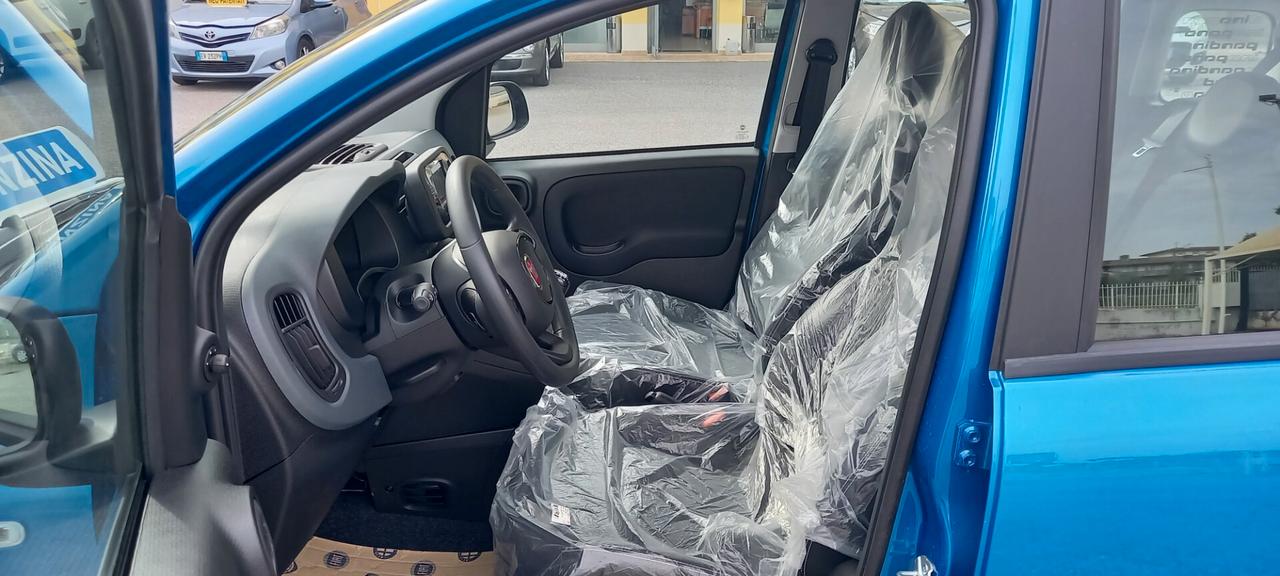 Fiat Panda cc. 1.000 Benzina-Elettrica (Ibrida) 70 CV. 5 Porte 5 Posti Euro 6ETEMP Temp KM. 0 Utilizzabile anche per i Neopatentati.