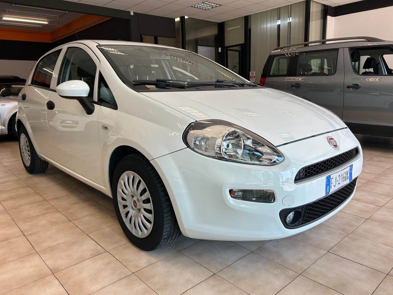 Fiat Punto - 2017 1.3 MJT II 95 CV NEOPATENTATI