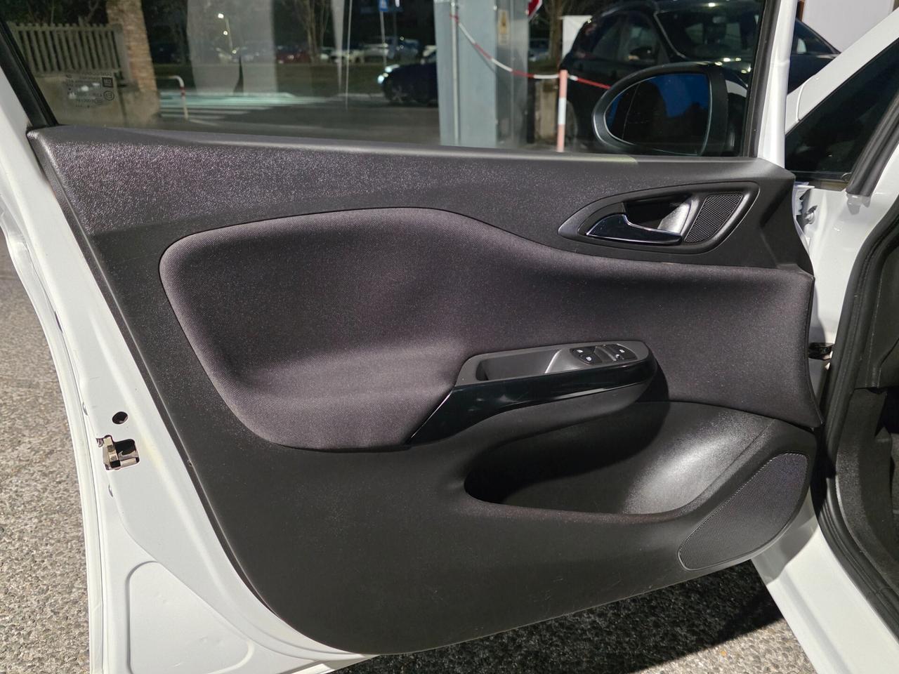 Opel Corsa 1.2 Coupé b-Color