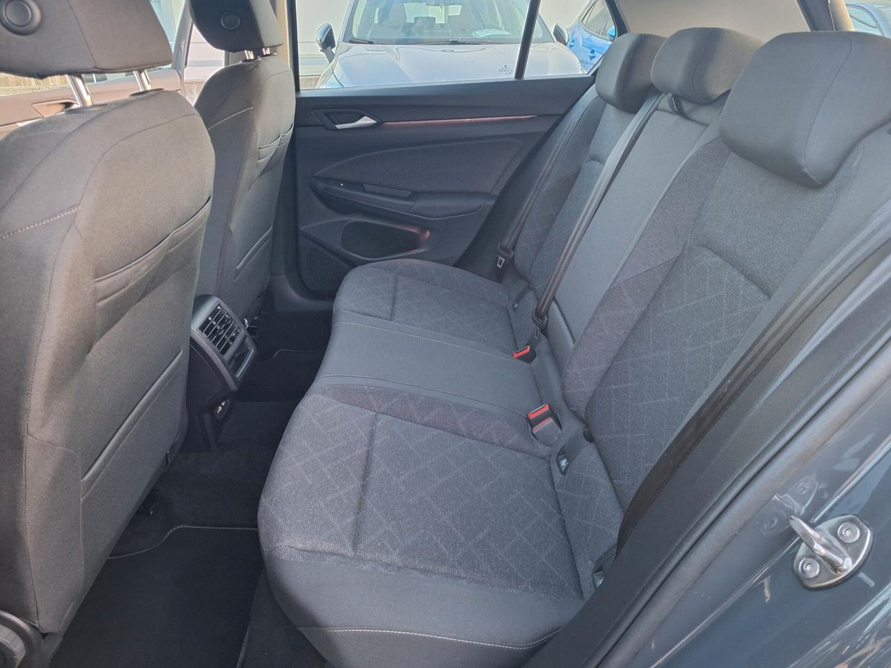 Volkswagen Golf 1.0 eTSI EVO DSG Life