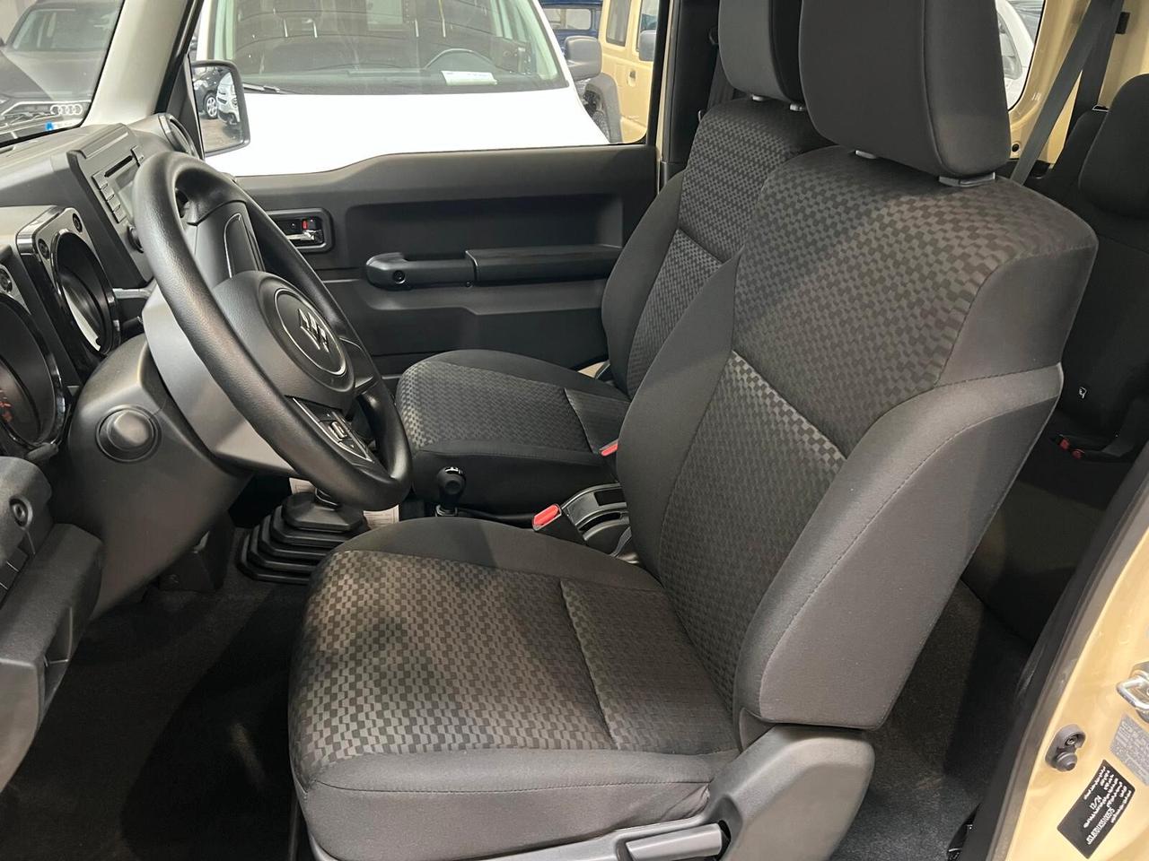 Suzuki Jimny 1.5 5MT 4 POSTI 4X4