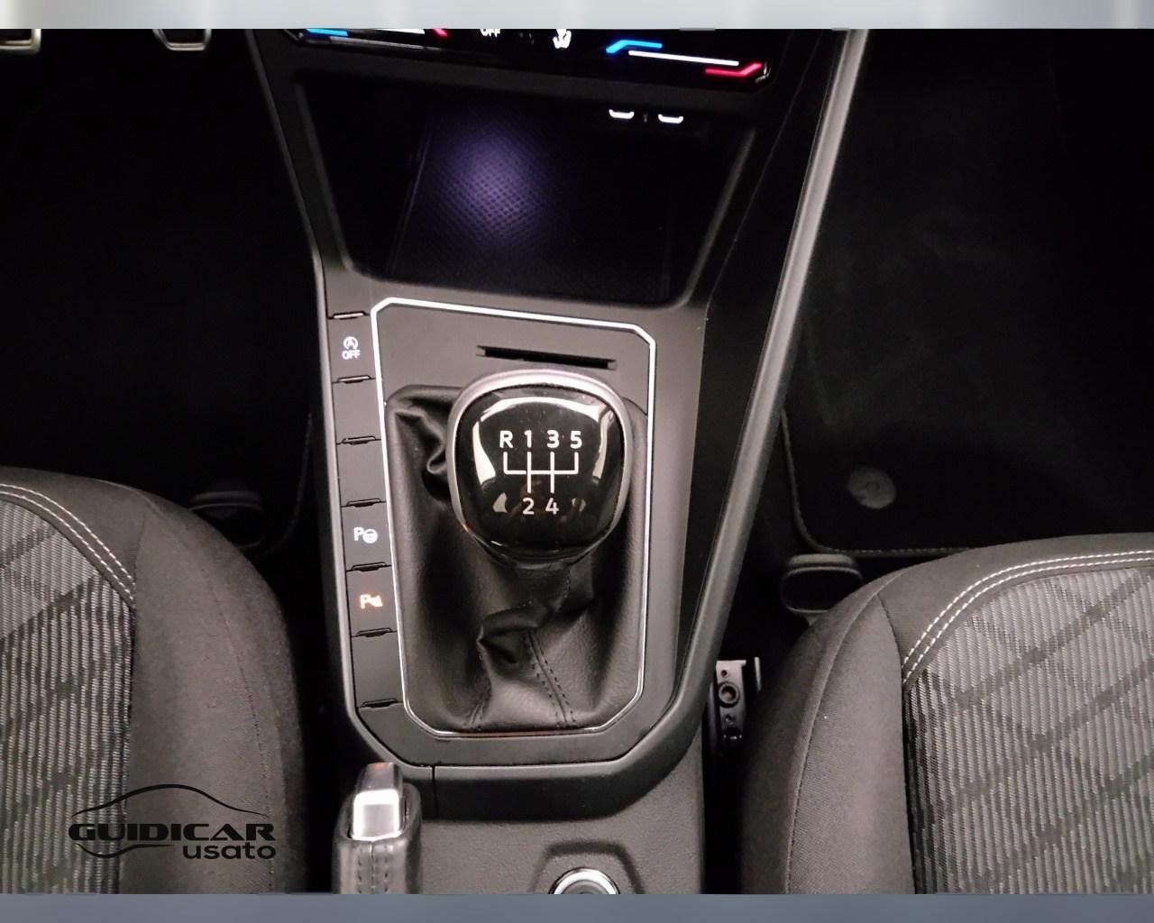 VOLKSWAGEN Polo VI 2022 - Polo 1.0 tsi R-Line 95cv