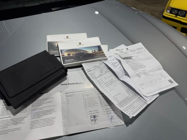 PORSCHE Cayenne 3.0 COUPE E-HYBRID UFF BONALDI 462HP