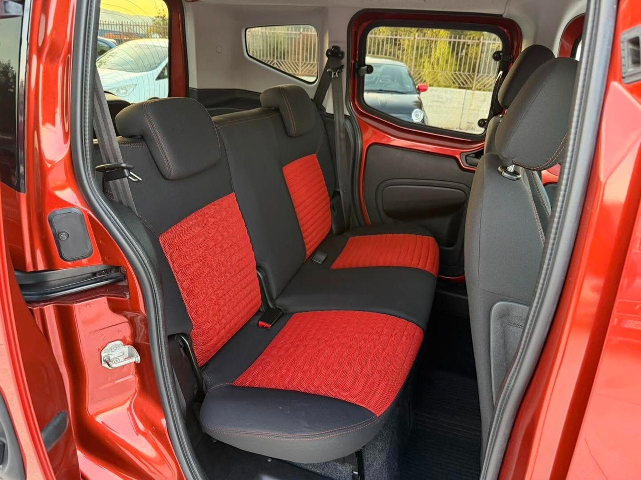 Fiat Qubo 1.3 MJT -TREKKING- Autocarro 4 POSTI