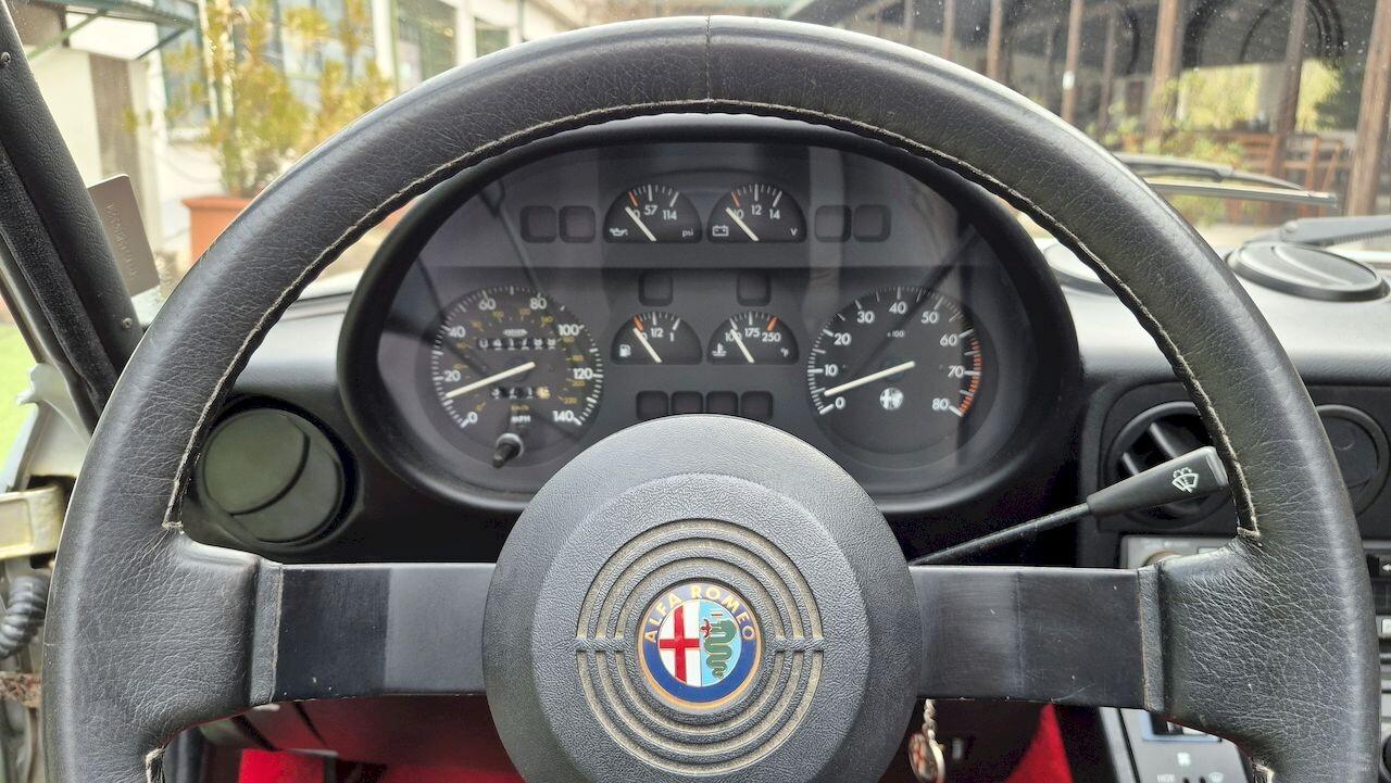 Alfa Romeo Spider 2.0i Quadrifoglio Verde – 1987