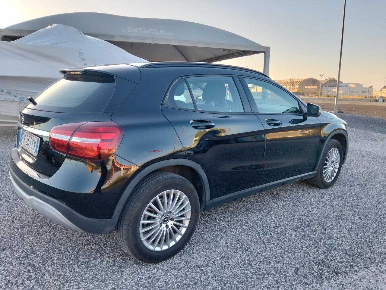 Mercedes-benz GLA 200 d Automatic Premium