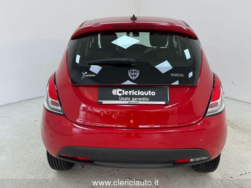 Lancia Ypsilon 1.0 FireFly 5 porte S&S Hybrid Ecochic Silver