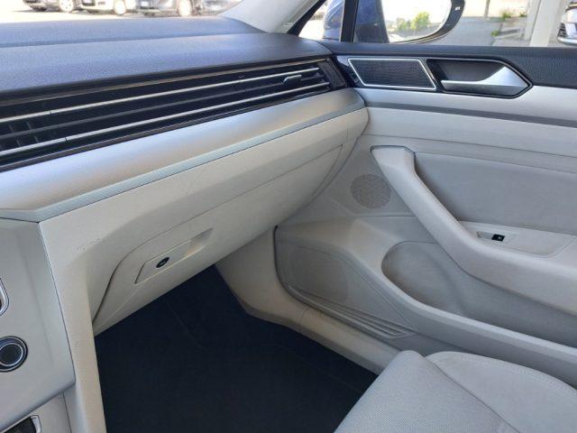 VOLKSWAGEN Passat Variant 1.6 TDI Trendline BlueMotion Technology