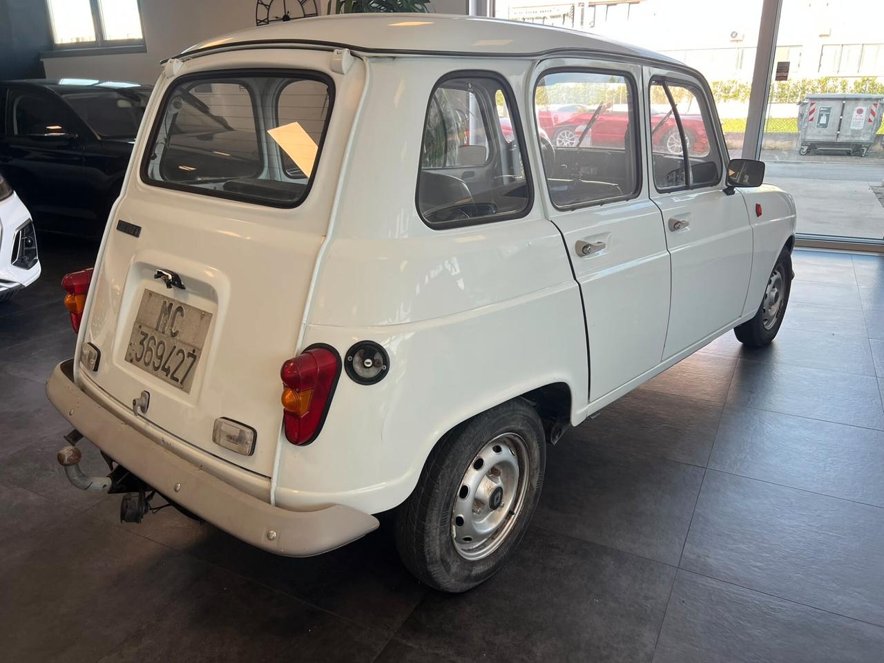 Renault R 4 950