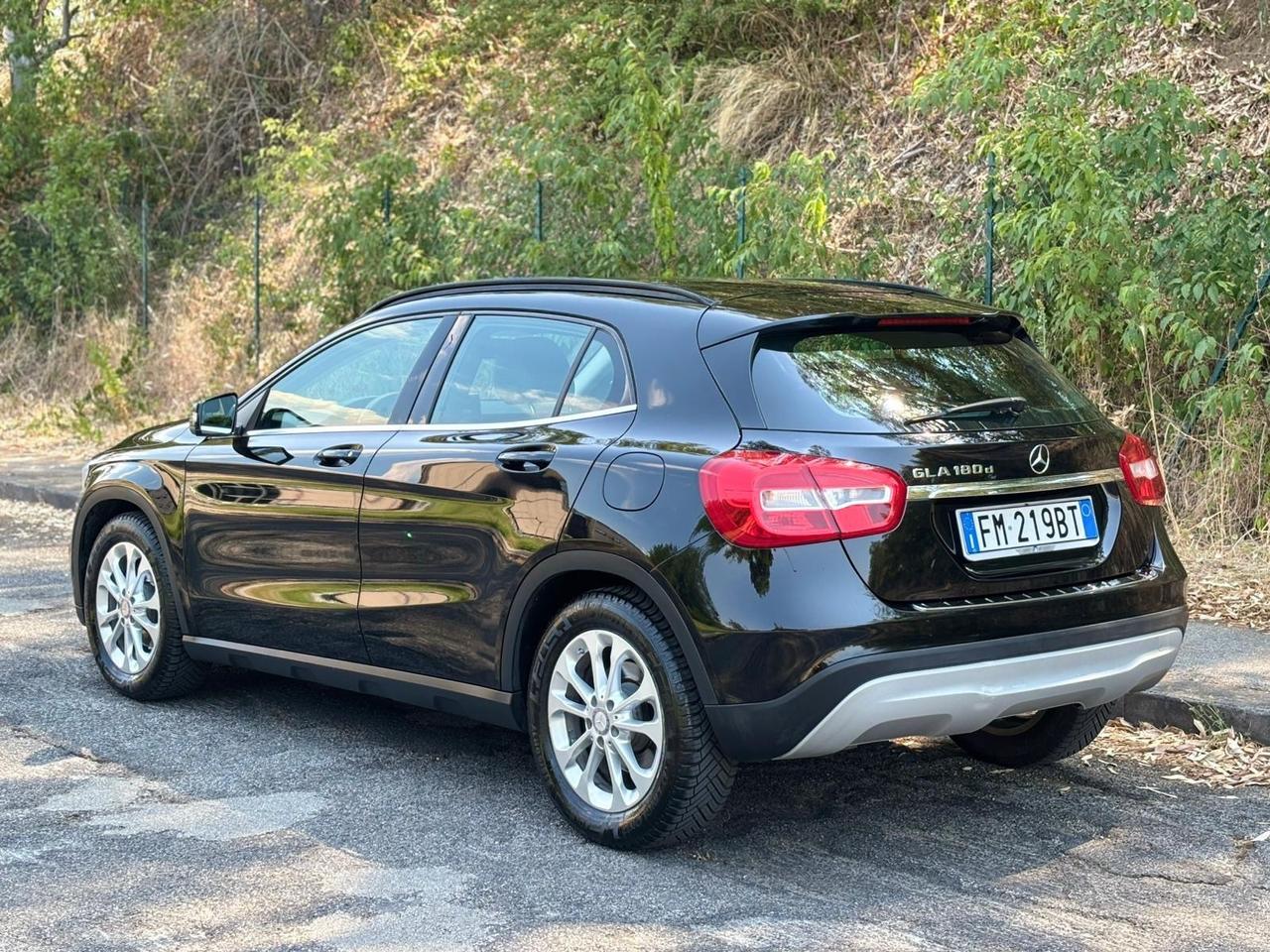 Mercedes-benz GLA 180 d Business