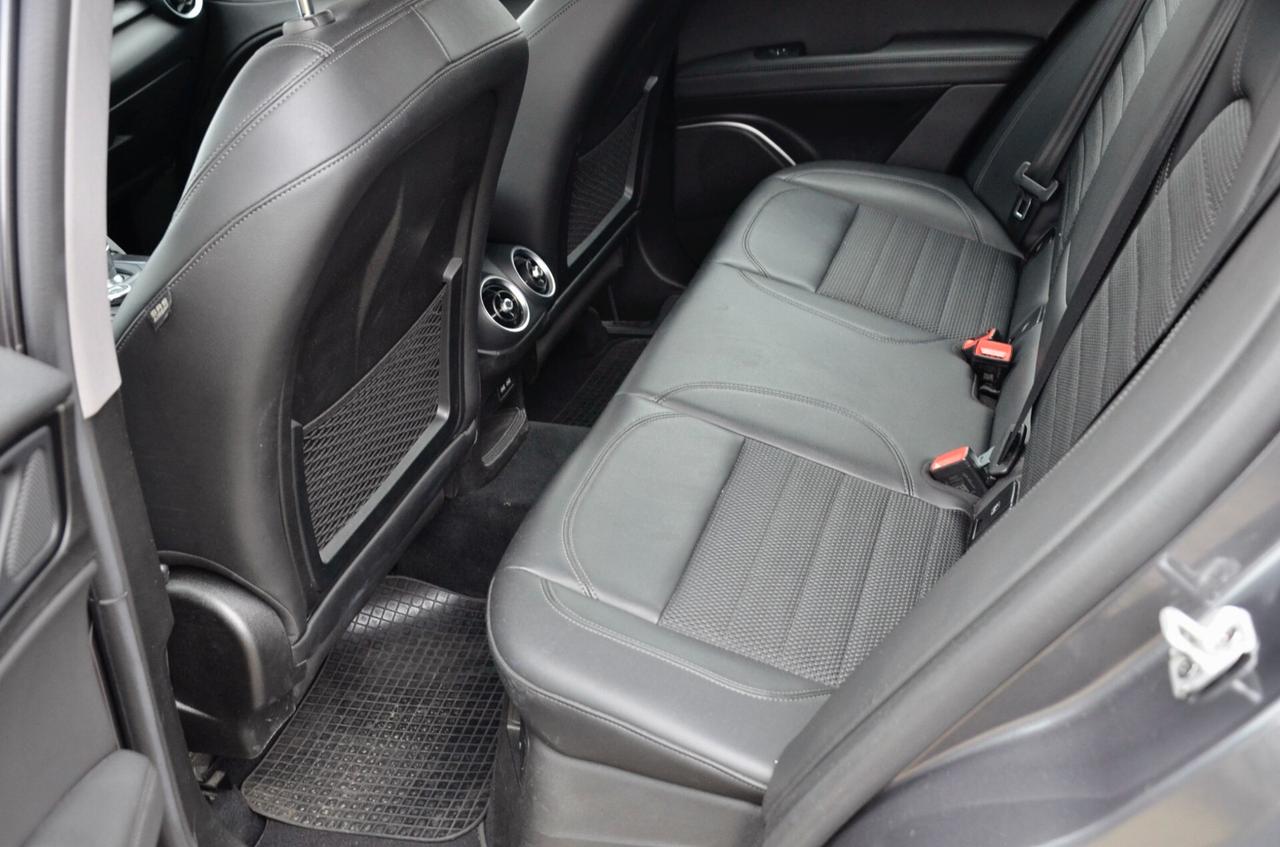 ALFA ROMEO STELVIO 2.2 t Q4 180cv AUTO, UFF ITALIANA, SERVICE CON FATTURE, 18", RETROCAMERA, PERMUTE