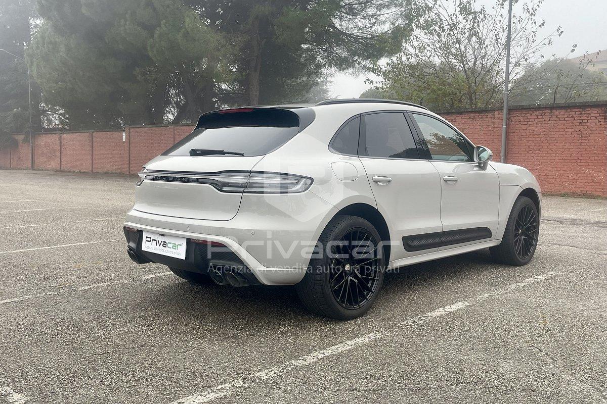 PORSCHE Macan 2.0