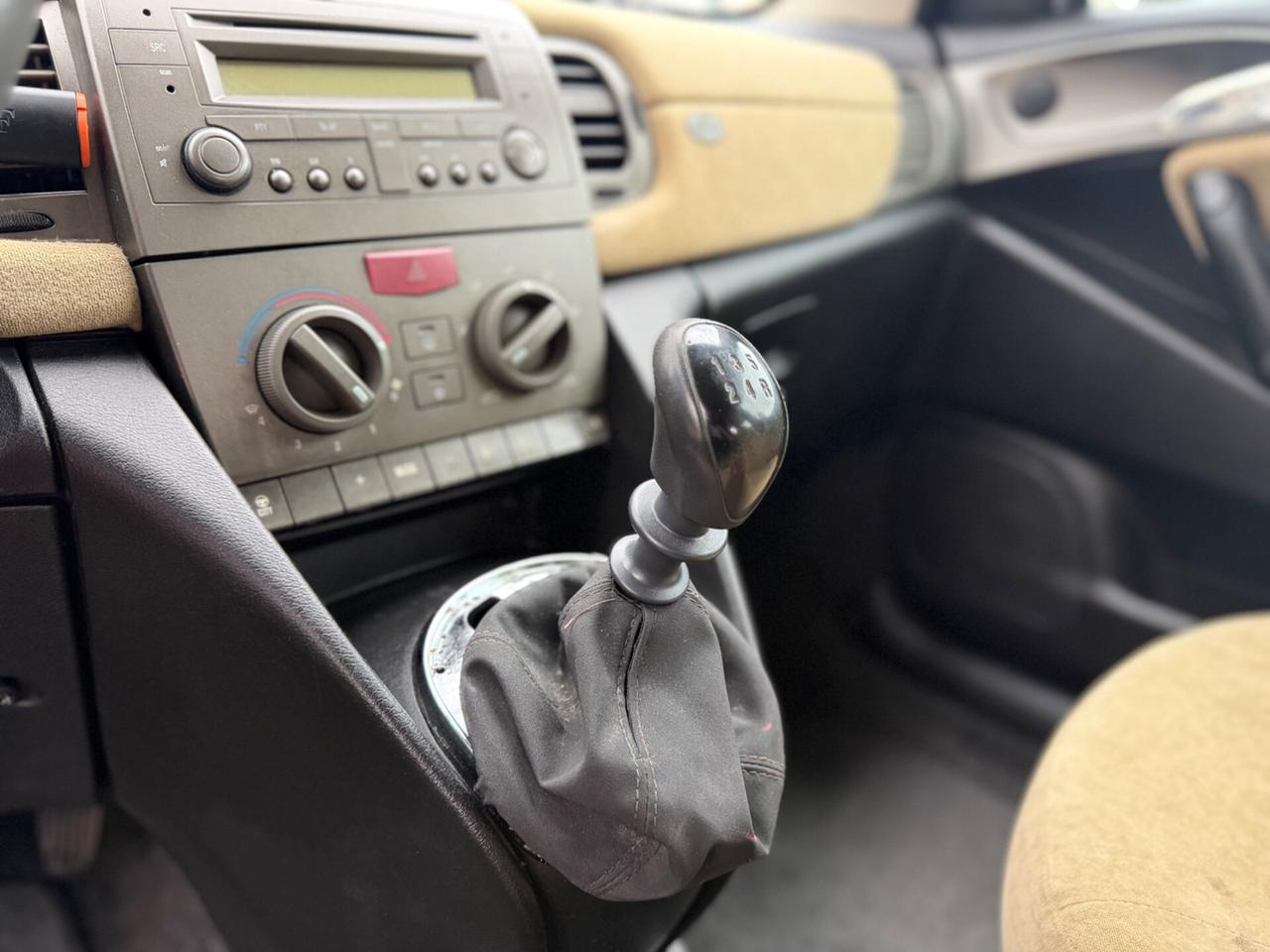 Lancia Ypsilon 1.2 16V Argento