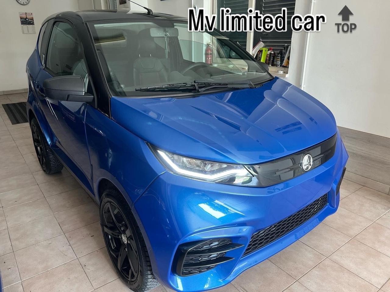 Aixam Ambition sport blu marine 2023 15000 km