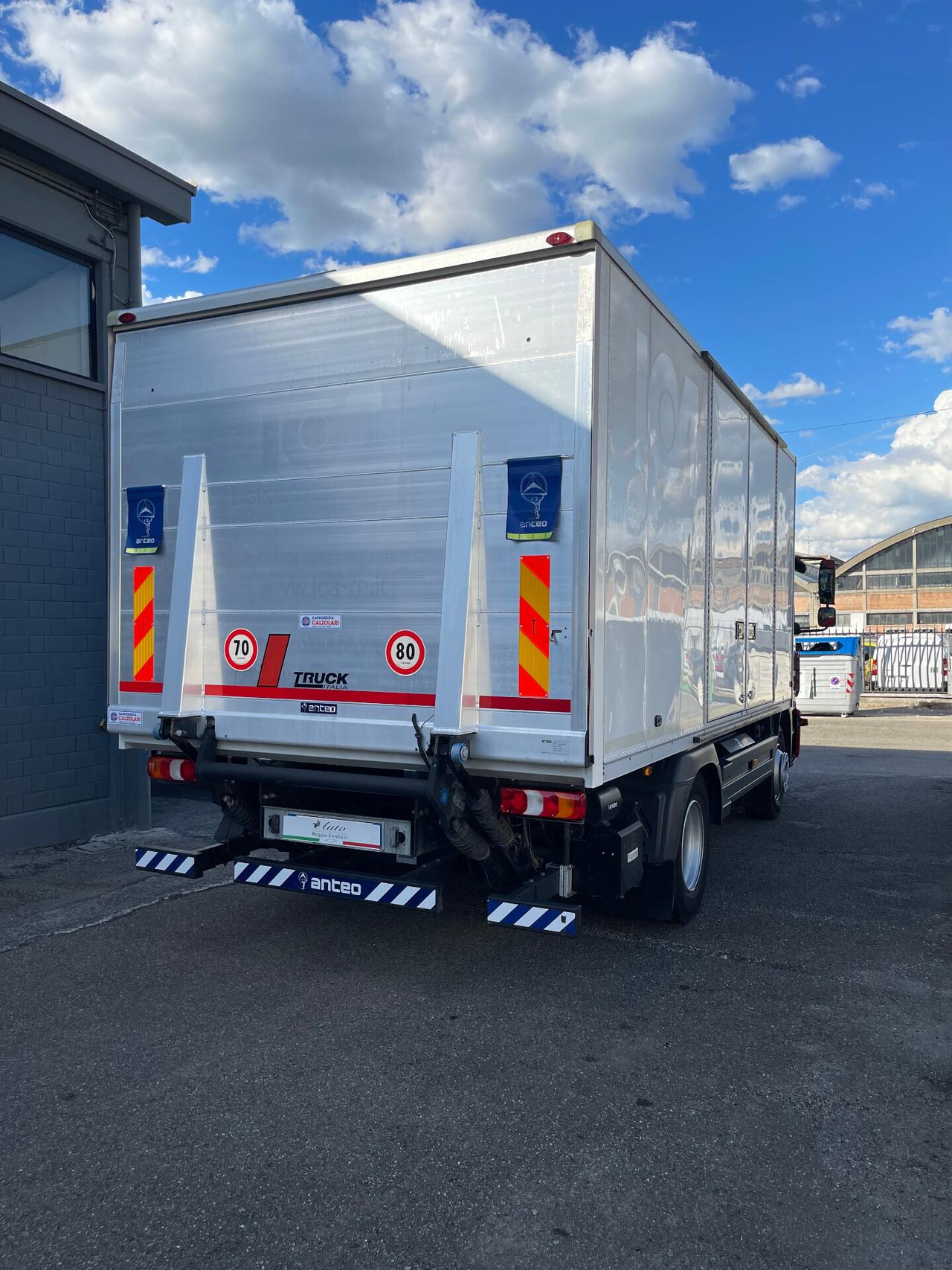 Mercedes Benz Atego 2020 - Sponda Idraulica
