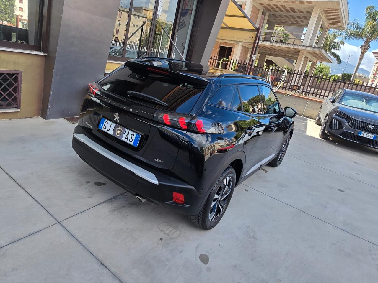 Peugeot 2008 BlueHDi 130 S&S EAT8 GT