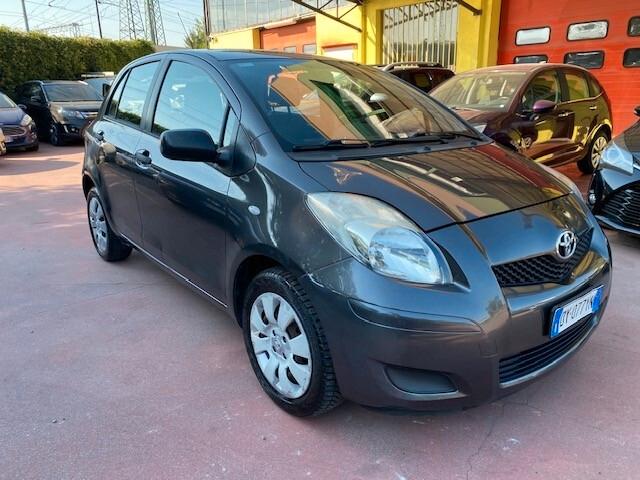 Toyota Yaris 1.0 5 porte, UNIPROPRIETARIO , OK NEOPATENTATI!!