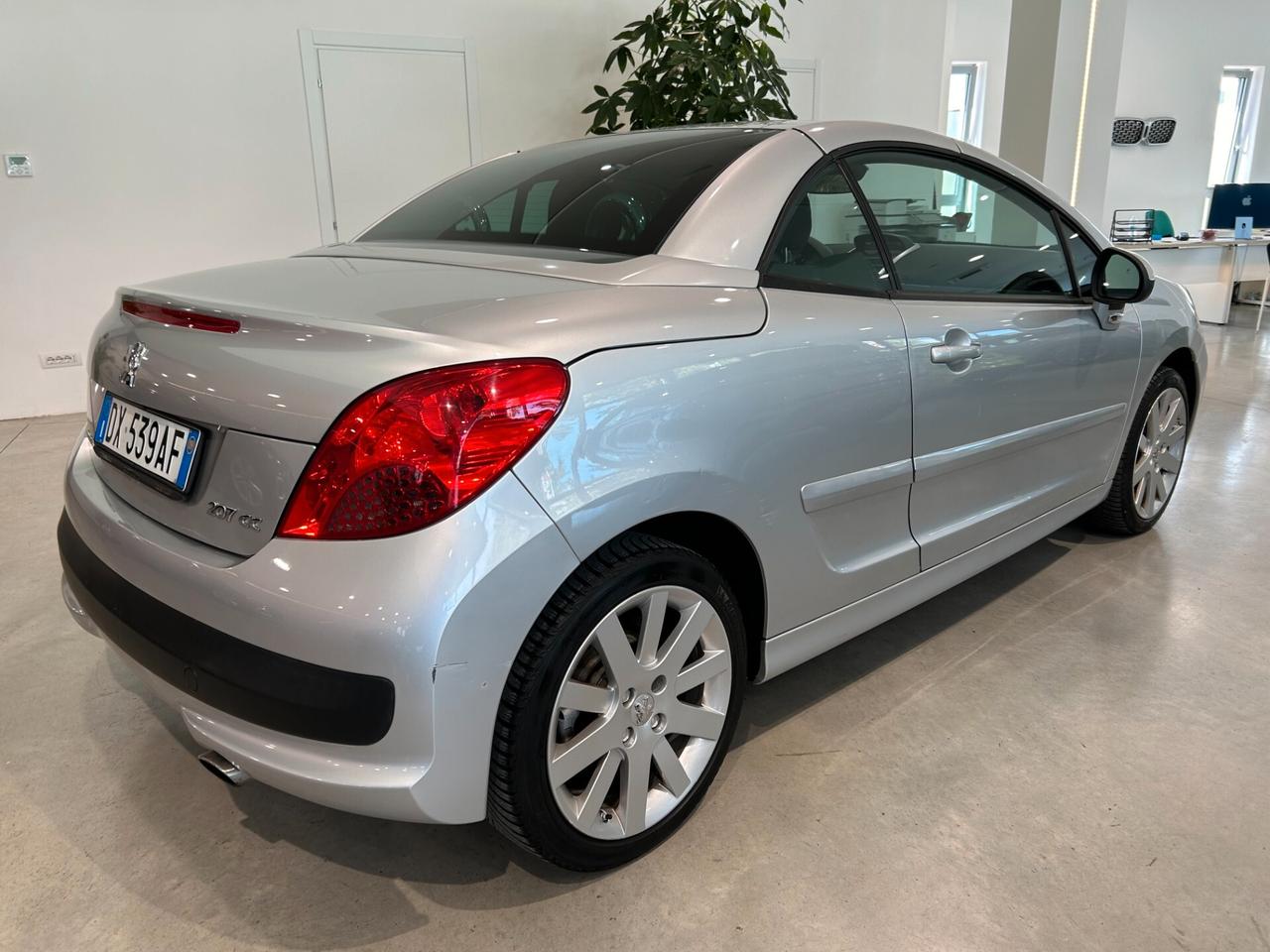 Peugeot 207 1.6 VTi 120CV Fèline CC Cabrio Coupè