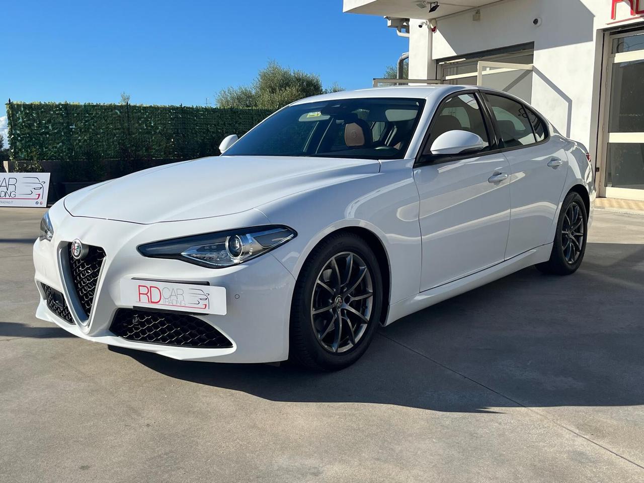 Alfa Romeo Giulia 2.2 Turbodiesel 180 CV AT8 Business Sport Launch Ed.