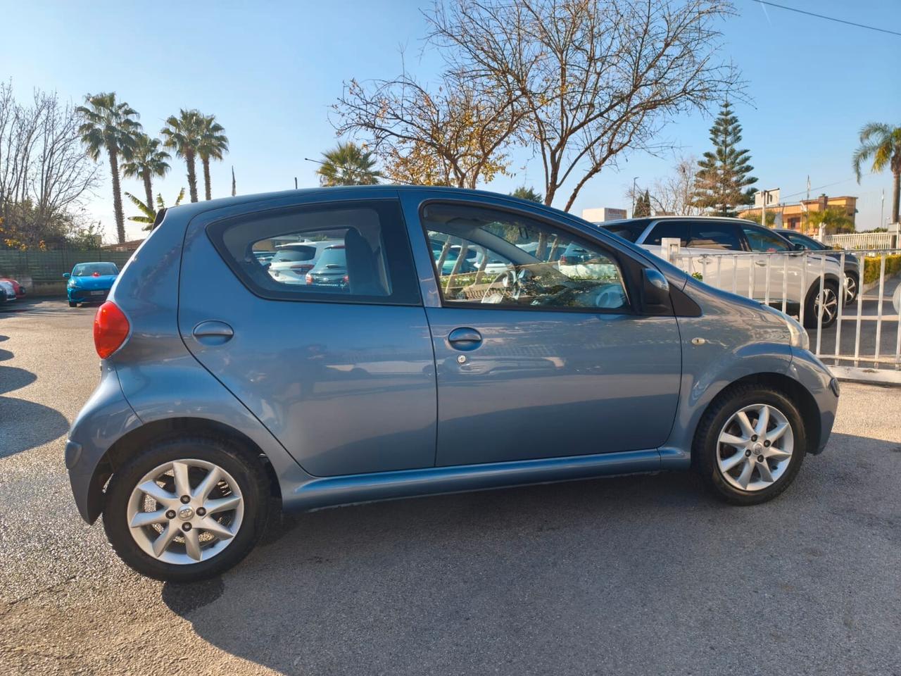 Toyota Aygo 1.0 12V VVT-i 5 porte Sol