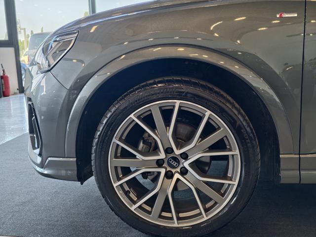 AUDI Q3 35 TDI S tronic Identity Black S line