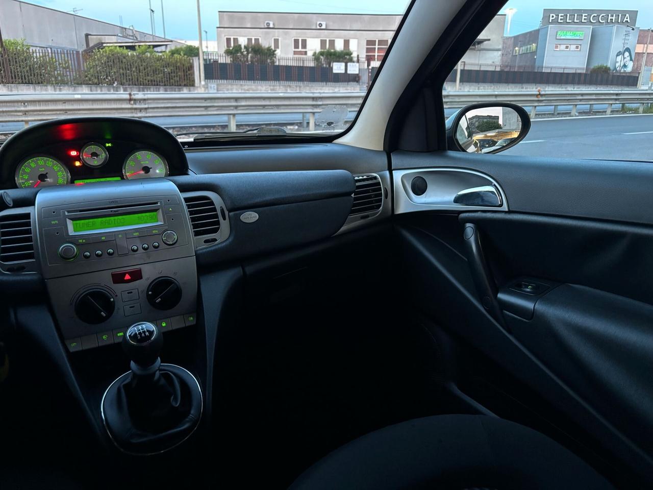 Lancia Ypsilon 1.2 Versus