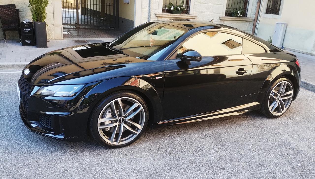 Audi TT Coupé 45 TFSI quattro S-LINE S tronic