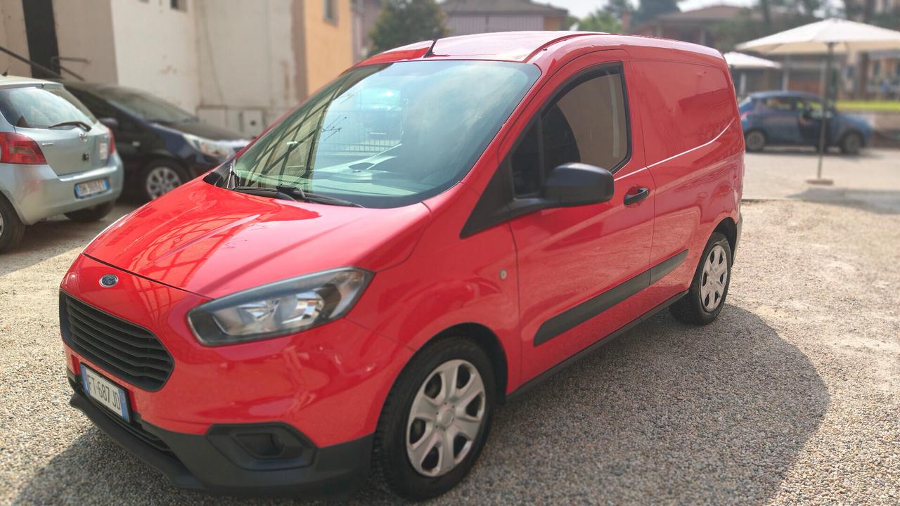 Ford Transit Courier 1.5 TDCi 75CV Titanium