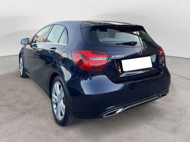 Mercedes-Benz A 180 A 180 d Sport