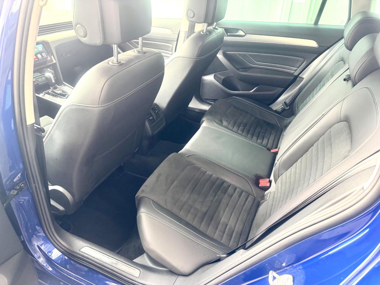Volkswagen Passat R-Line 2.0 TDI SCR 200 CV DSG Executive