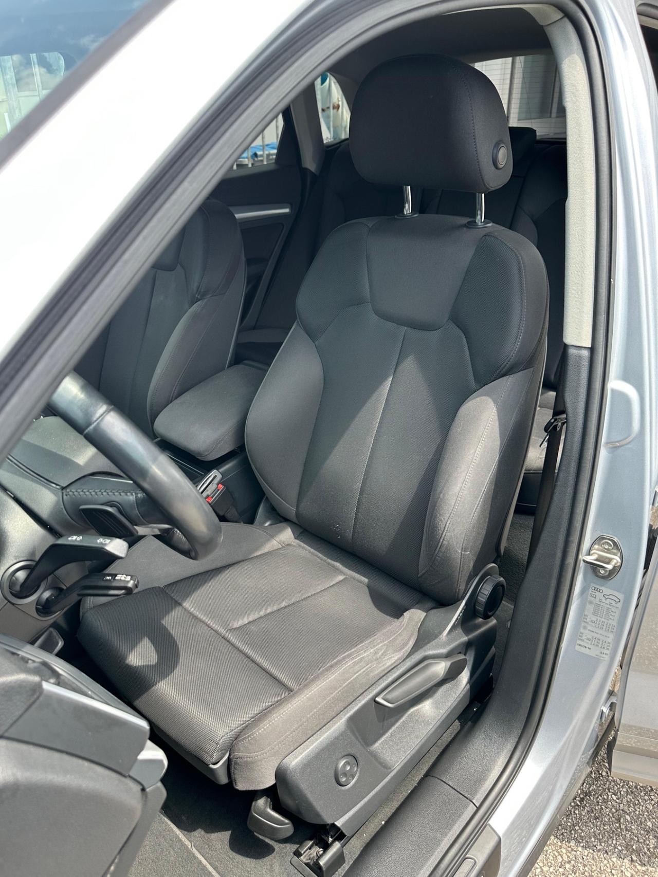 Audi Q5 40 TDI quattro S tronic Business Sport